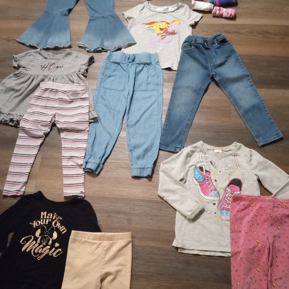 Toddler Girls 5T Lot - Picture 6 of 6